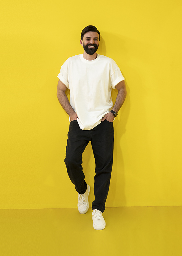 Yellow Wall Mob - amir safdari - امیر صفدری